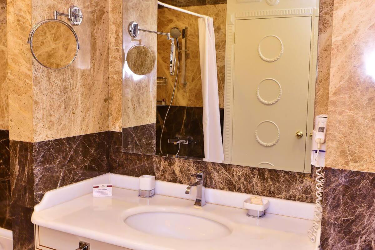 Palace 5* Baku